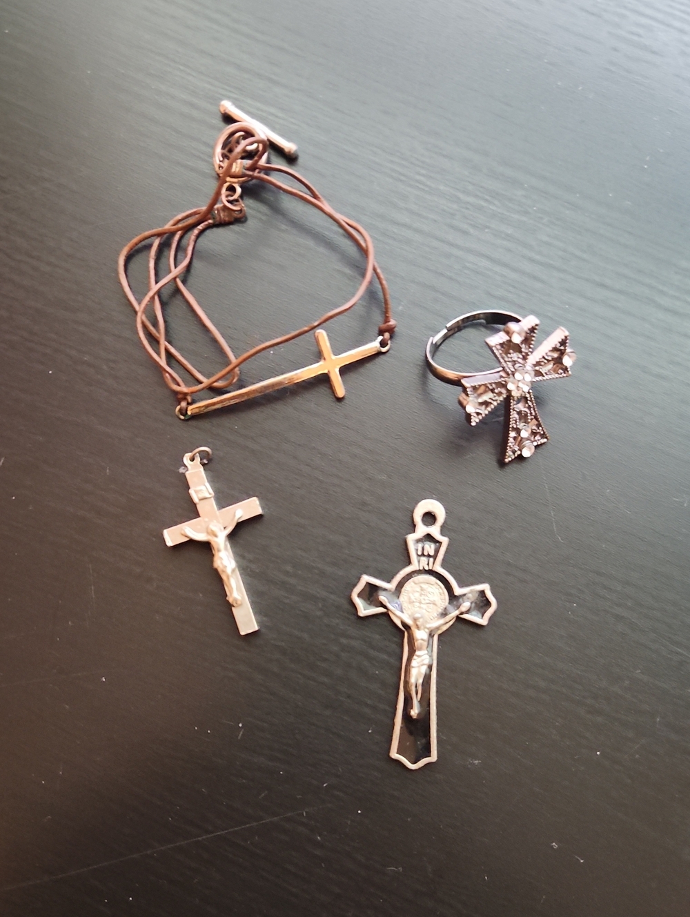 ❤️*BUNDLE OF CROSS JEWELRY 4 PIECES